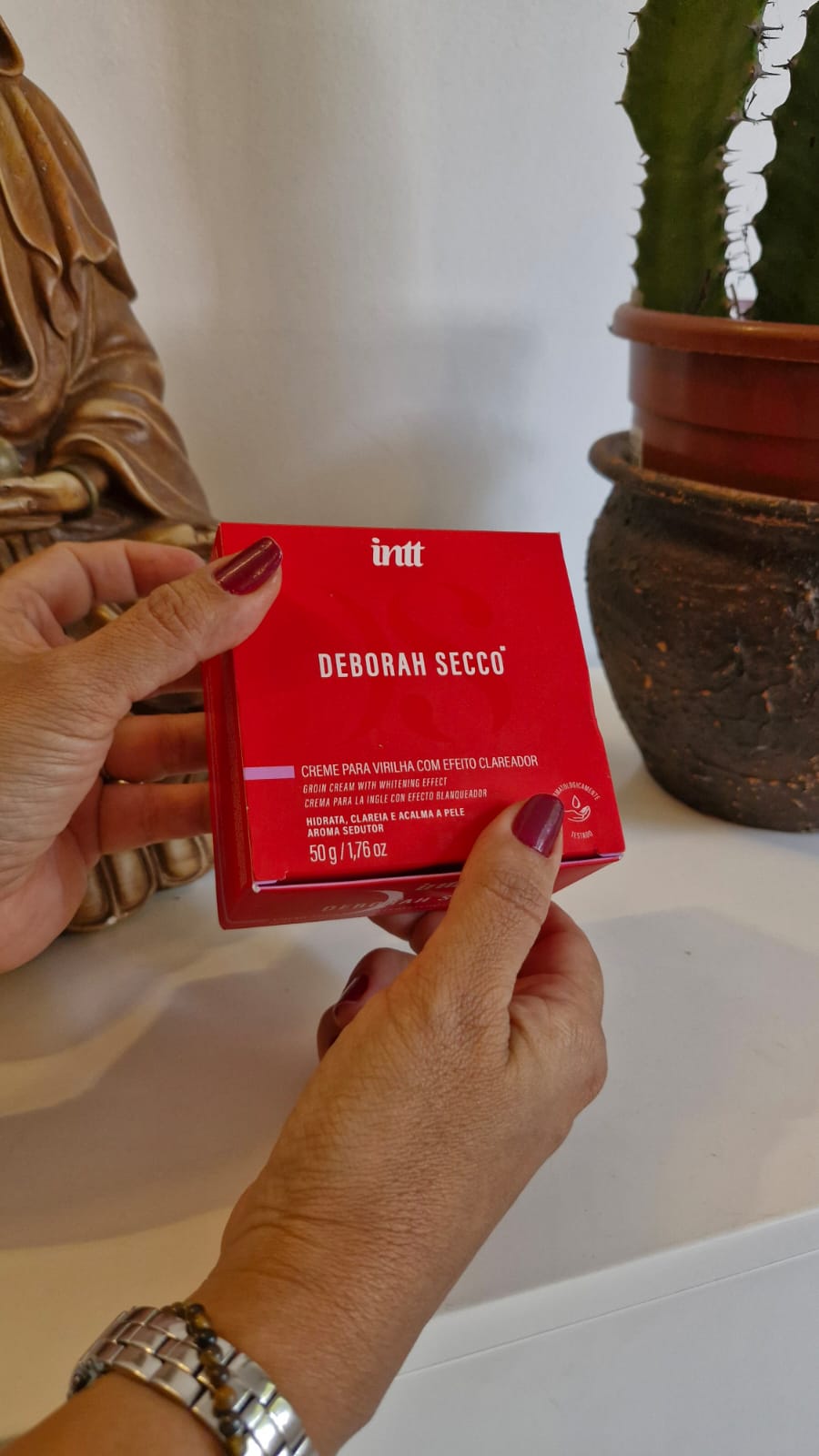 Creme Clareador Íntimo com Aloe Vera e Óleo de Rosa Mosqueta 50g Linha Deborah Secco